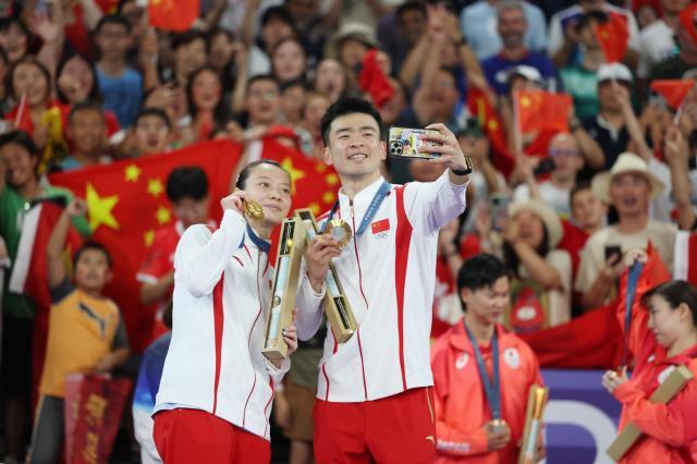 bifa必发官方网站-郑思维：我们事业生活都圆满 黄雅琼：戒指挺合适的