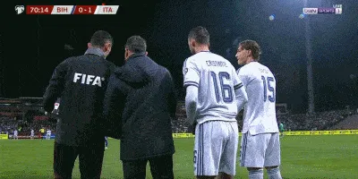 必发-克里斯坦特、皮奥-埃斯波西托替补登场，基恩被换下